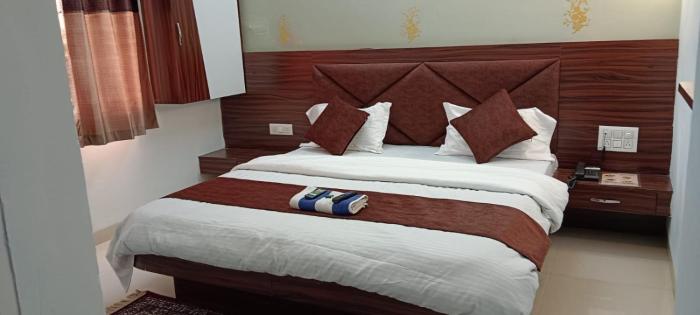 hotel shivalay palace