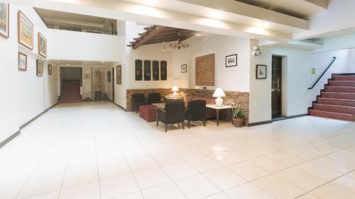 el rico suite makati