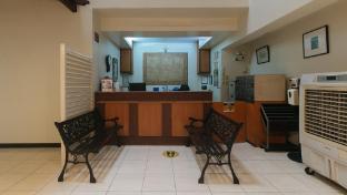 el rico suite makati