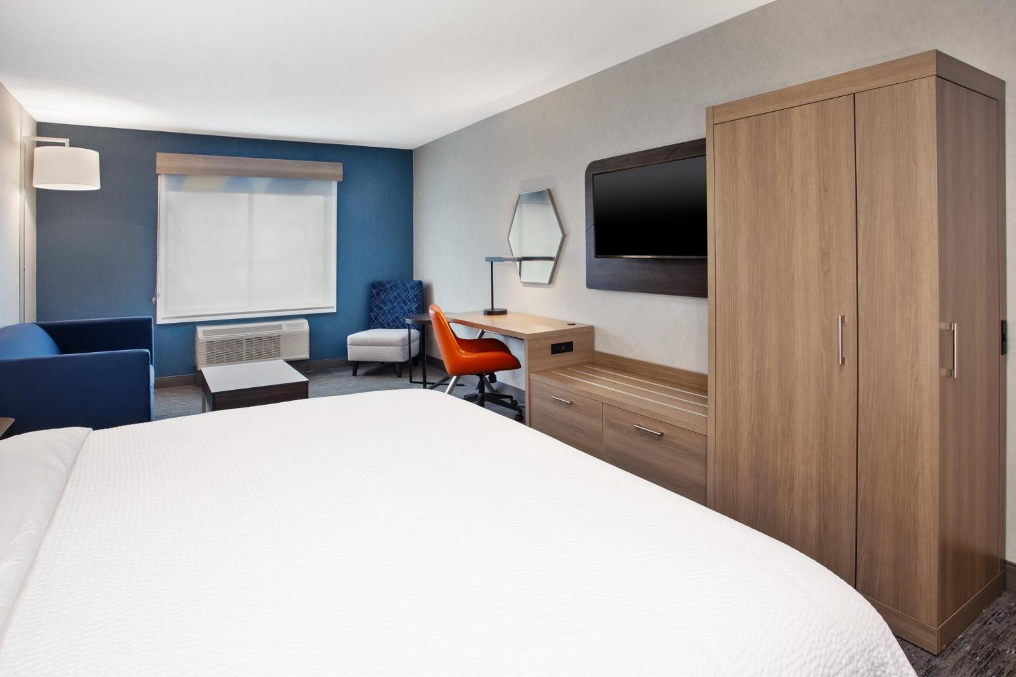 holiday inn express hotel and suites belleville by ihg