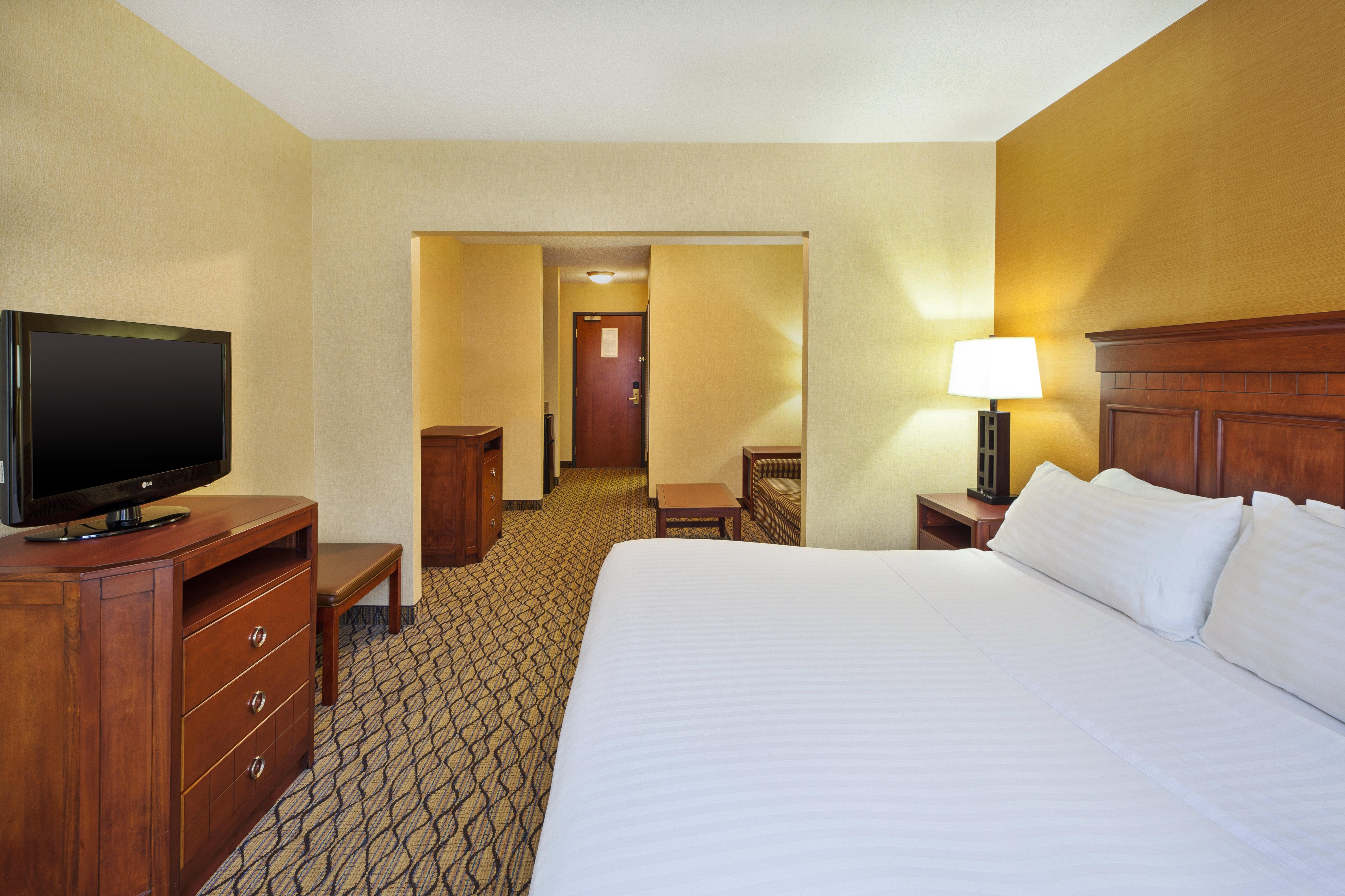 holiday inn express hotel and suites belleville by ihg