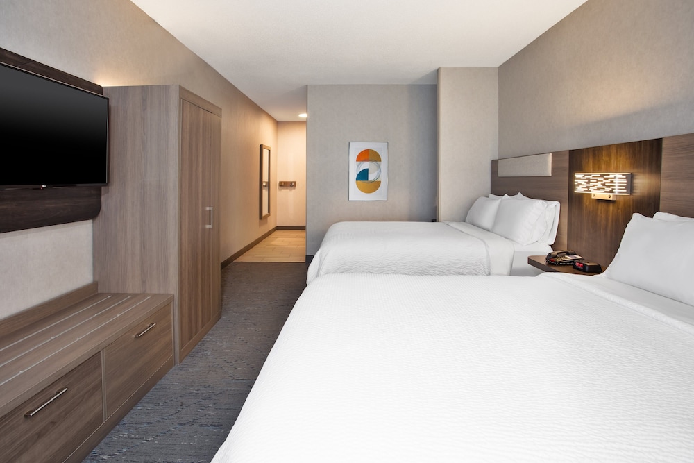 holiday inn express hotel and suites belleville by ihg