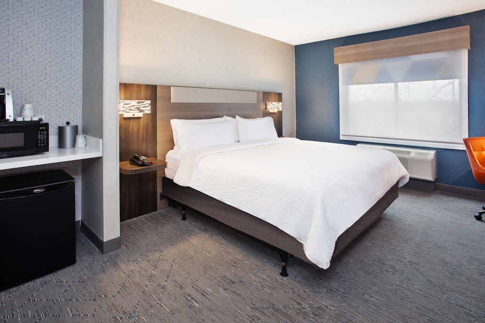 holiday inn express hotel and suites belleville by ihg