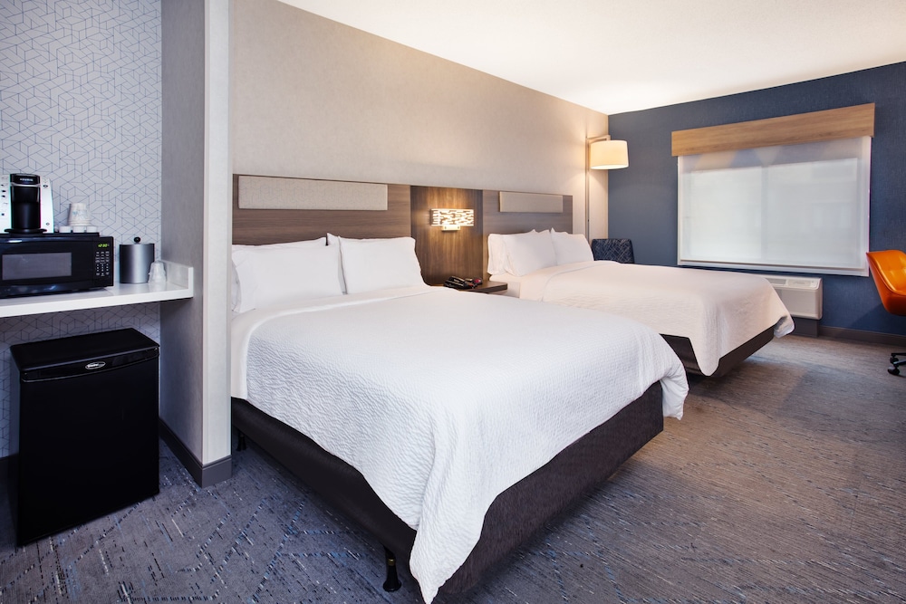 holiday inn express hotel and suites belleville by ihg