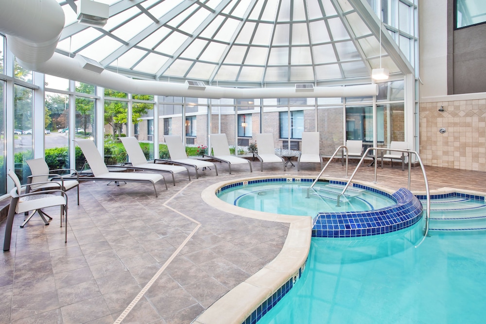 holiday inn express hotel and suites belleville by ihg