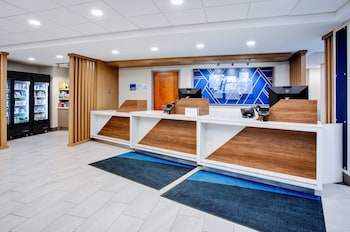 Holiday Inn Express Hotel & Suites Belleville By Ihg,Belleville>>Ann Arbor,3 star