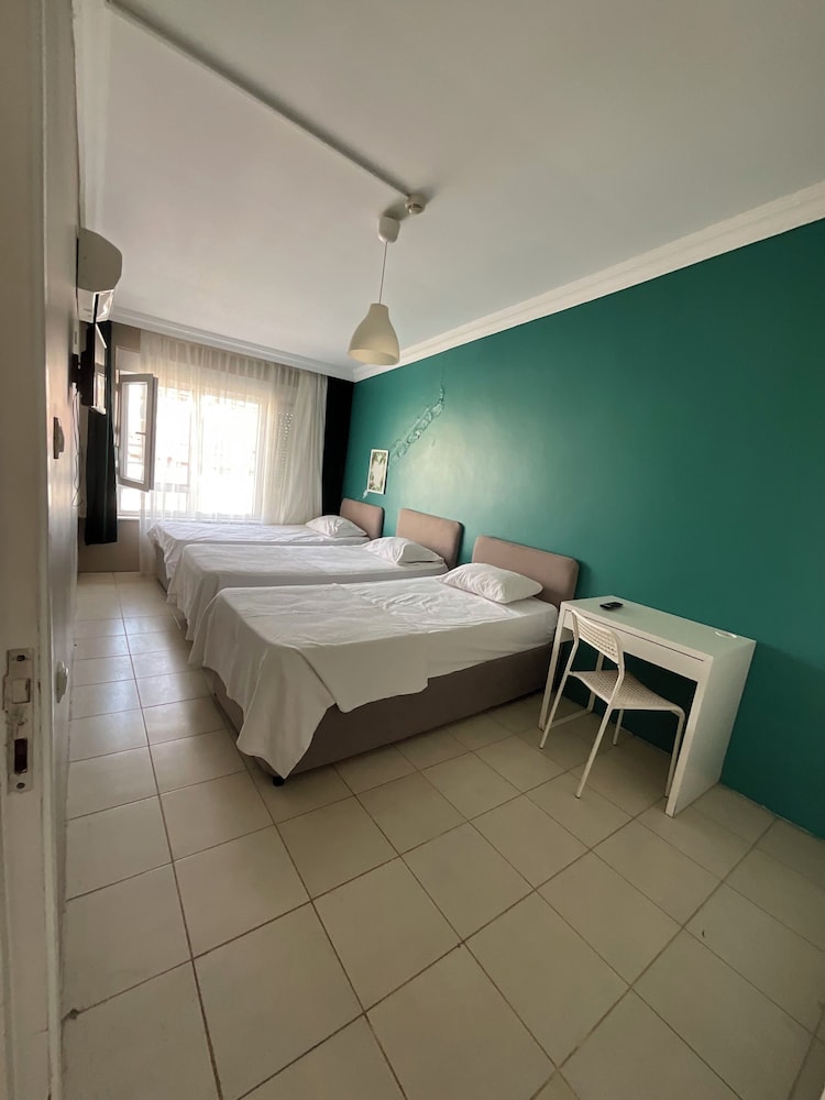 khans bandb hotel