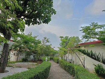 the highgarden resort