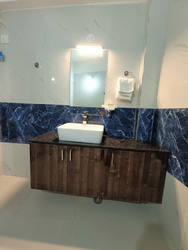 the highgarden resort