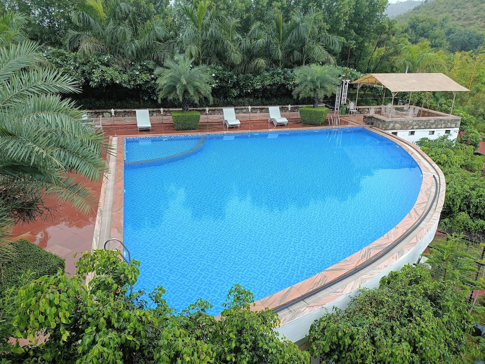 the highgarden resort