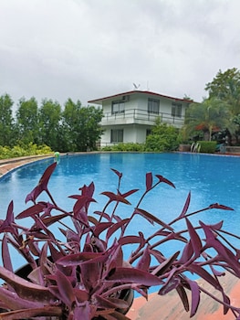 the highgarden resort