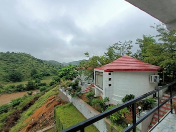 the highgarden resort