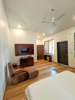 the highgarden resort