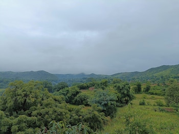 the highgarden resort