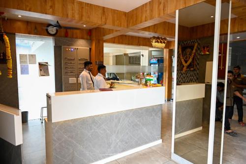 hotel adiraj residency