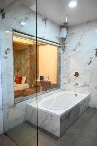 Hotel Adiraj Residency,Navi Mumbai>>Mumbai,4 star