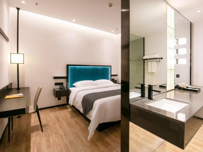 geli hotel nanning east railway station