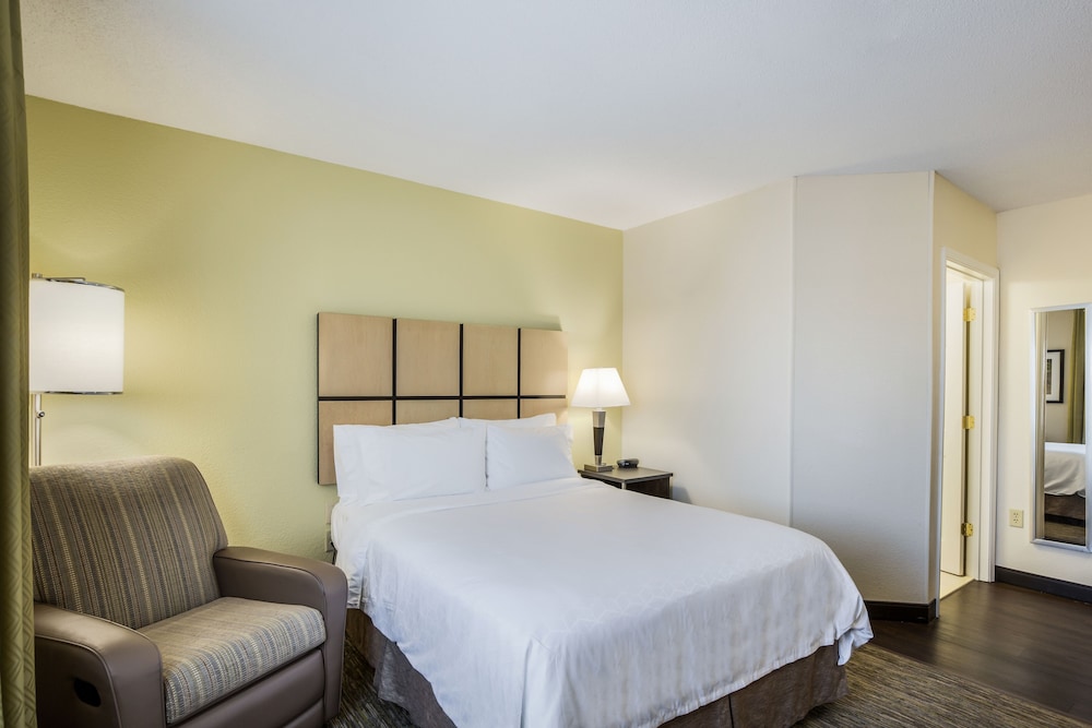 candlewood suites virginia beach town center by ihg