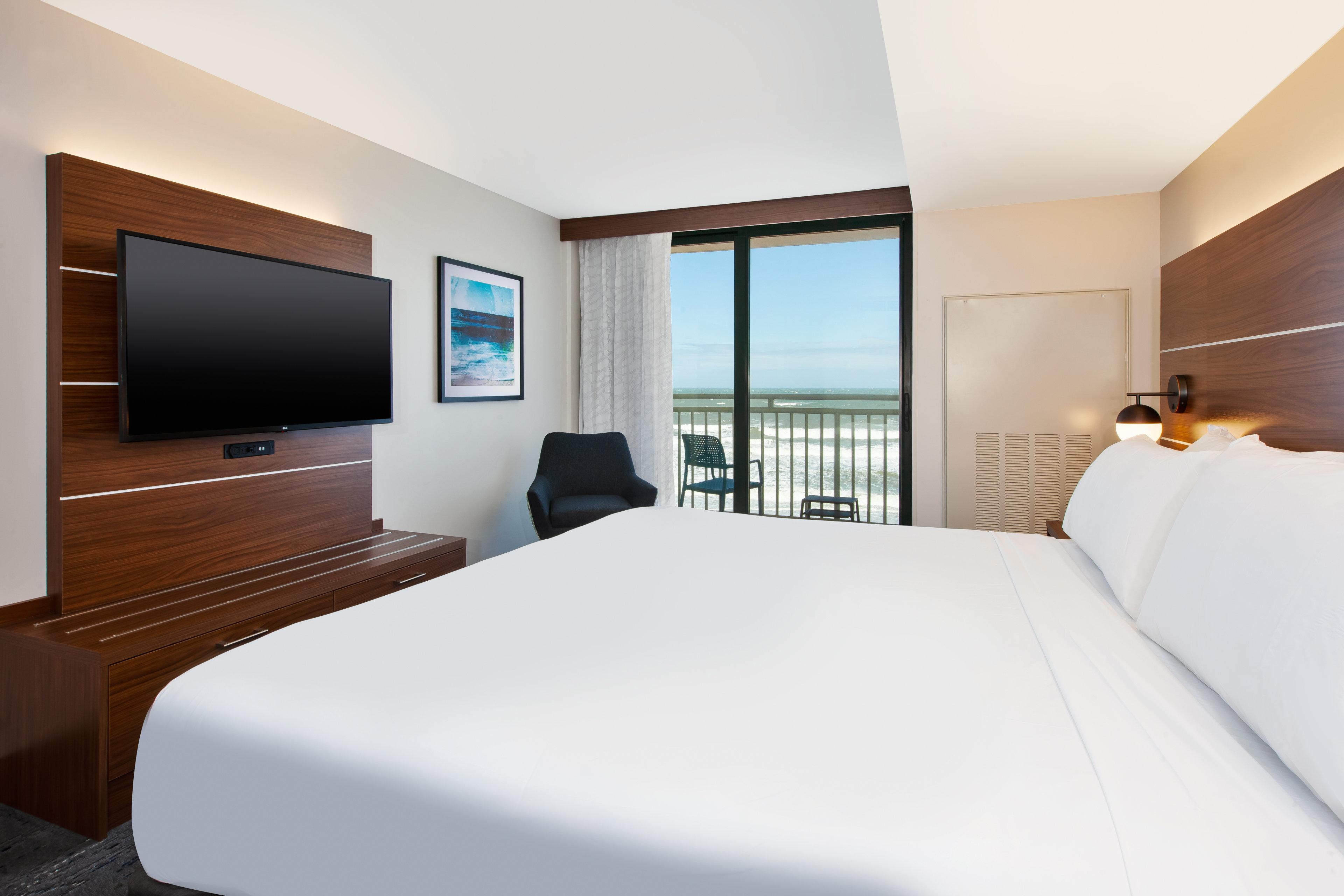 holiday inn express and suites va beach oceanfront