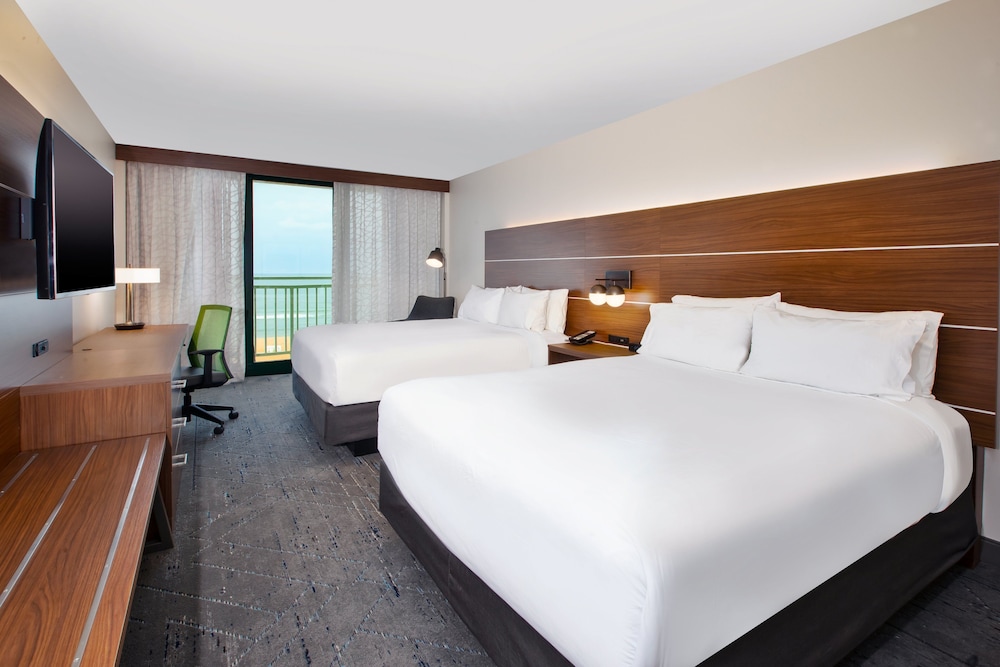 holiday inn express and suites va beach oceanfront