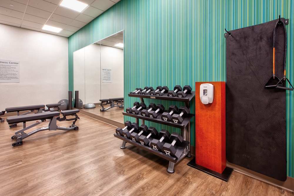 holiday inn express and suites va beach oceanfront