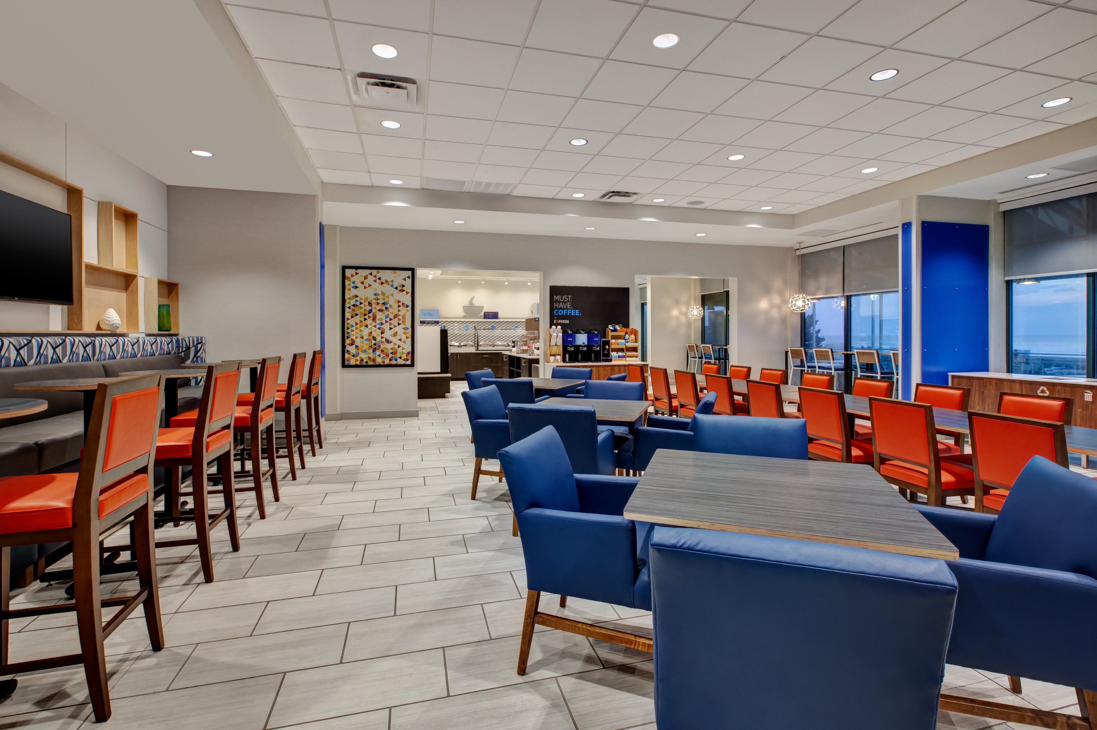 holiday inn express and suites va beach oceanfront