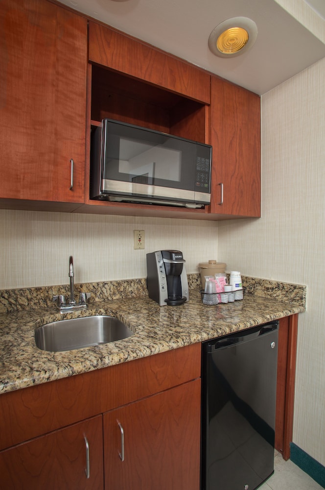 holiday inn express and suites va beach oceanfront