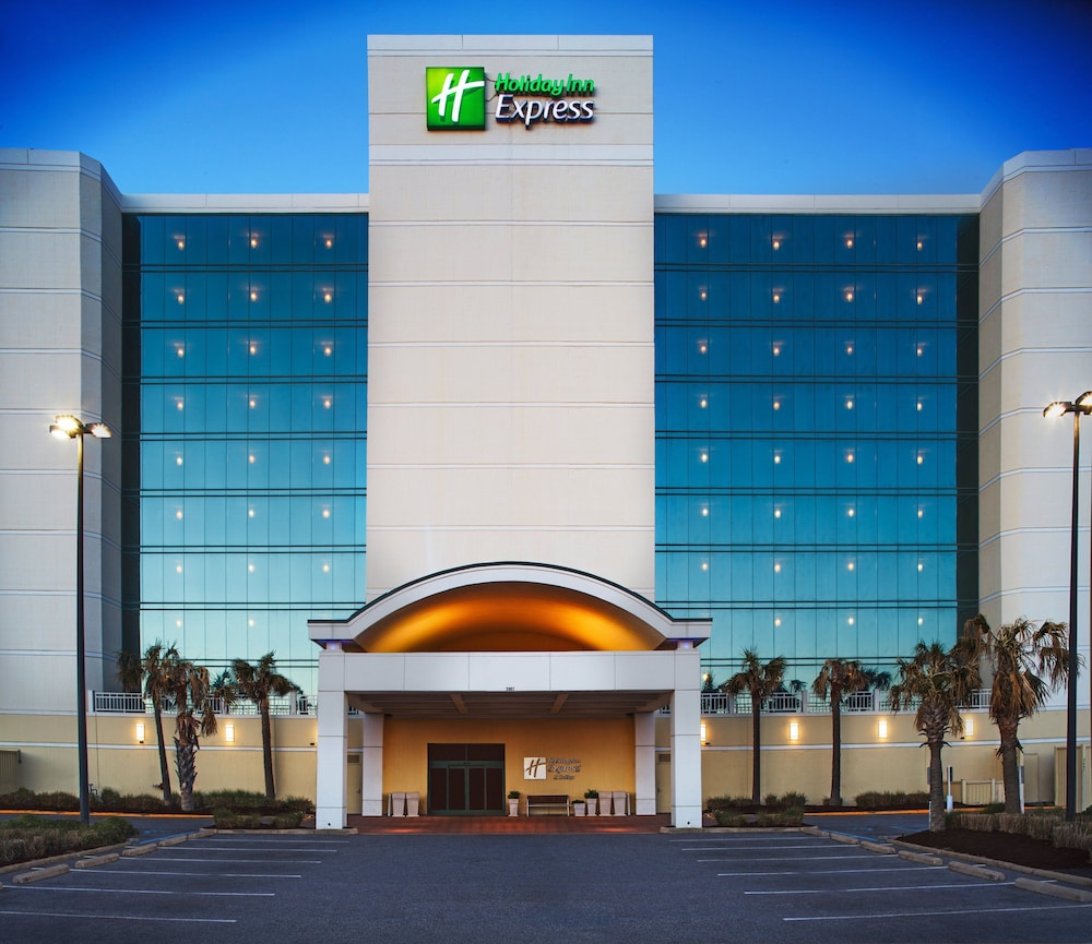 holiday inn express and suites va beach oceanfront