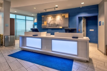 Holiday Inn Express And Suites Va Beach Oceanfront,Norfolk - Virginia Beach>>Norfolk,4 star
