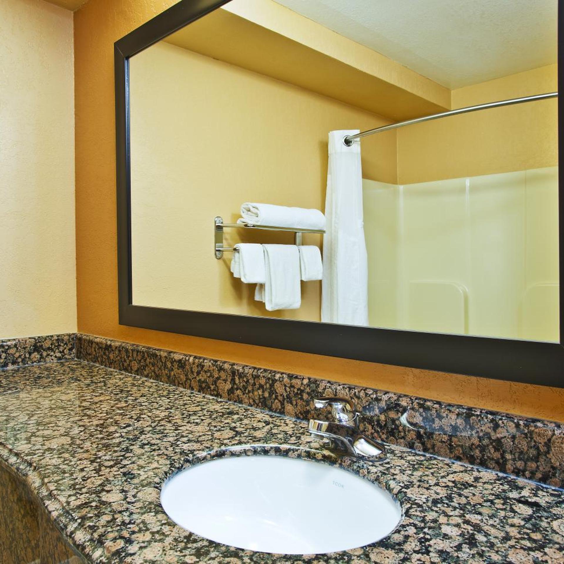 holiday inn express hotel and suites wabash by ihg