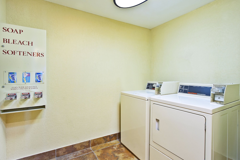 holiday inn express hotel and suites wabash by ihg