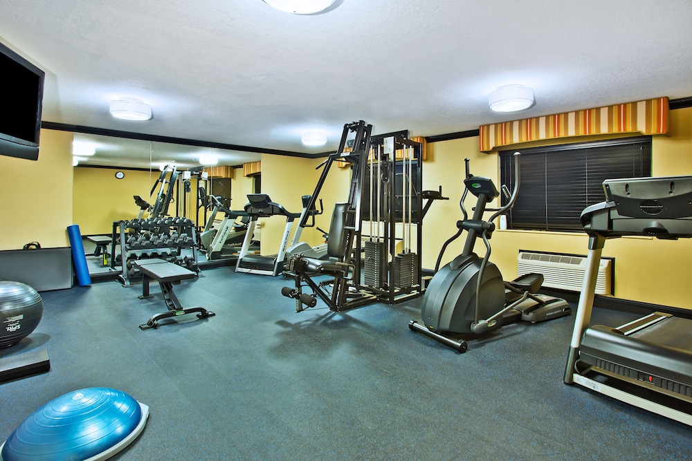 holiday inn express hotel and suites wabash by ihg