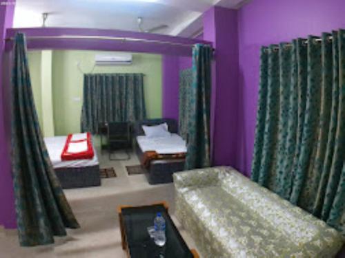 roop amrit guest house