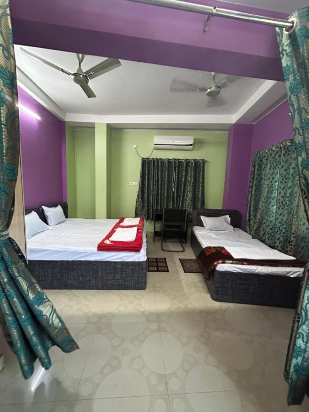 roop amrit guest house