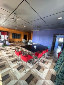 Roop Amrit Guest House,India>>Agartala,3 star