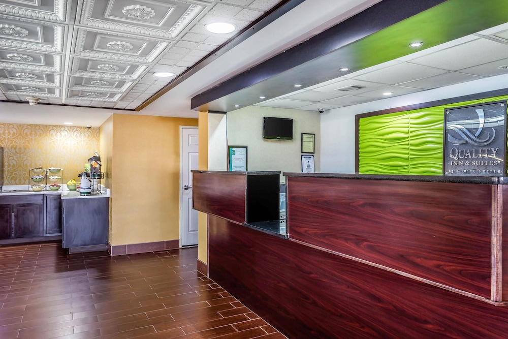 quality inn and suites near robins air force base