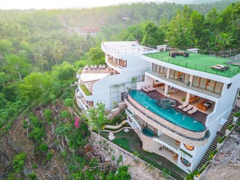 the lavana tinggian green hill villa