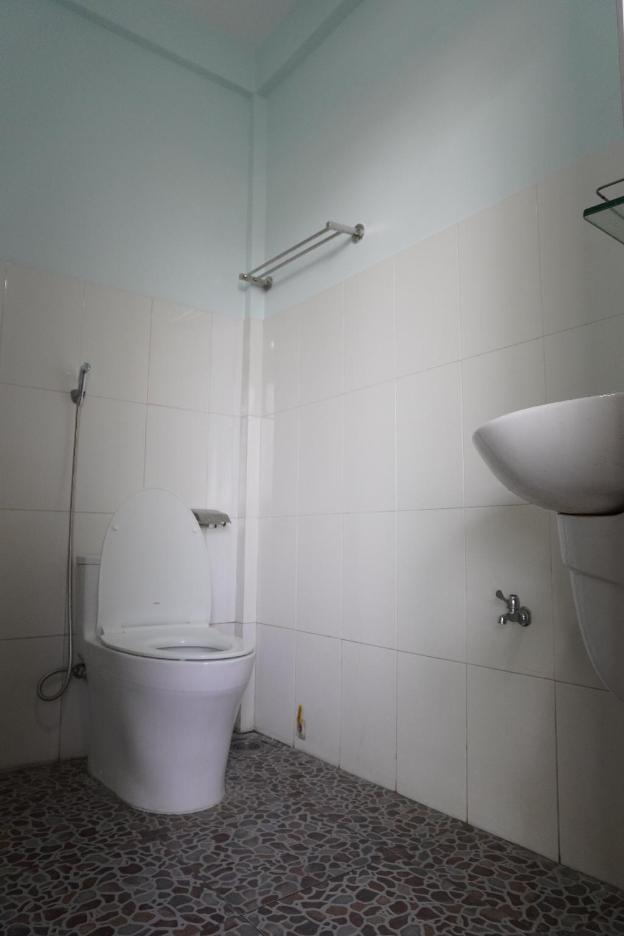 van long lak lake hotel