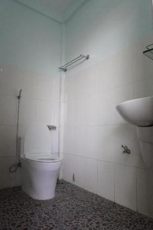 van long lak lake hotel