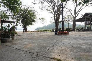 van long lak lake hotel