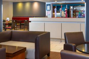 holiday inn express warwick stratford upon avon by ihg