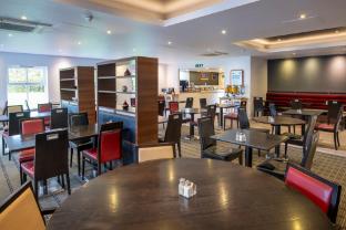 holiday inn express warwick stratford upon avon by ihg