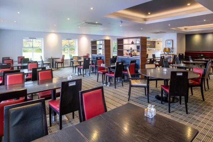 holiday inn express warwick stratford upon avon by ihg
