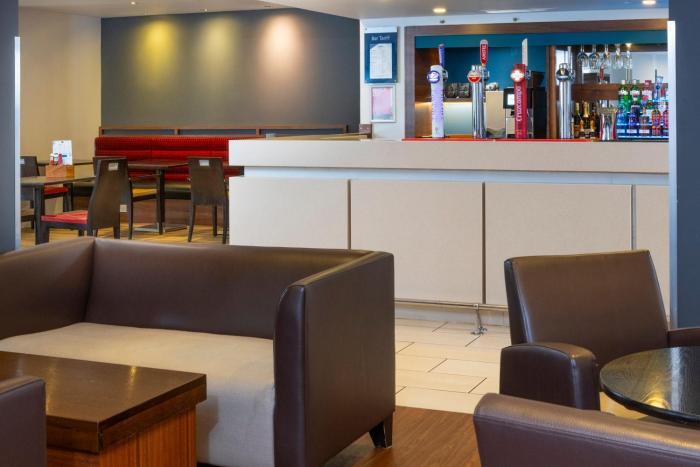 holiday inn express warwick stratford upon avon by ihg