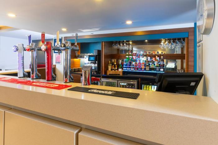 holiday inn express warwick stratford upon avon by ihg