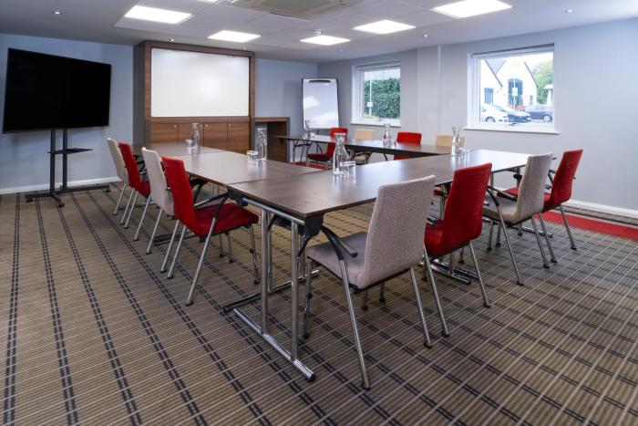 holiday inn express warwick stratford upon avon by ihg