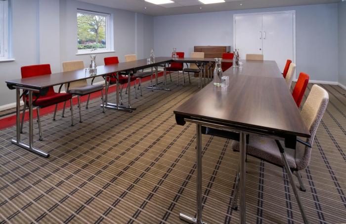 holiday inn express warwick stratford upon avon by ihg