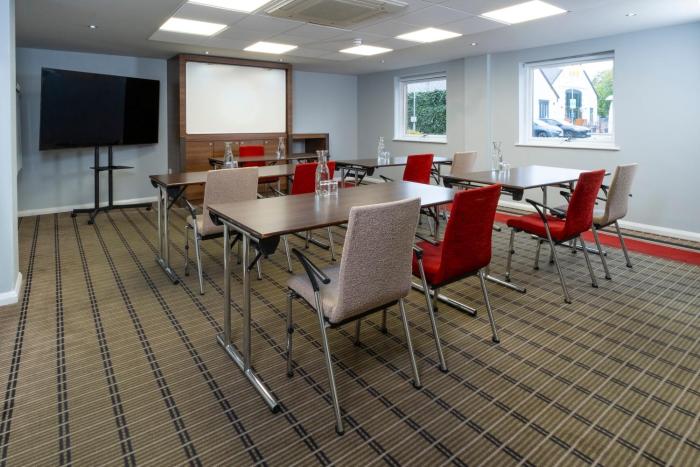 holiday inn express warwick stratford upon avon by ihg