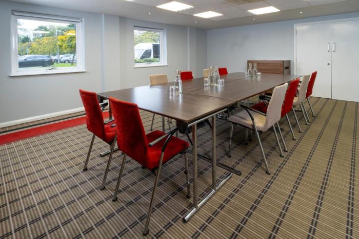 holiday inn express warwick stratford upon avon by ihg