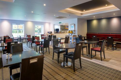 holiday inn express warwick stratford upon avon by ihg